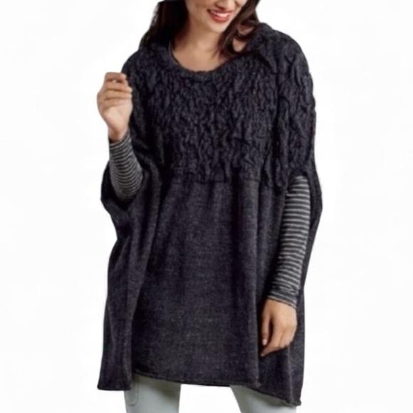 CAbi Sweaters - Cabi Waverly Poncho Charcoal Dark Gray Lightweight Wool Blend Size Small